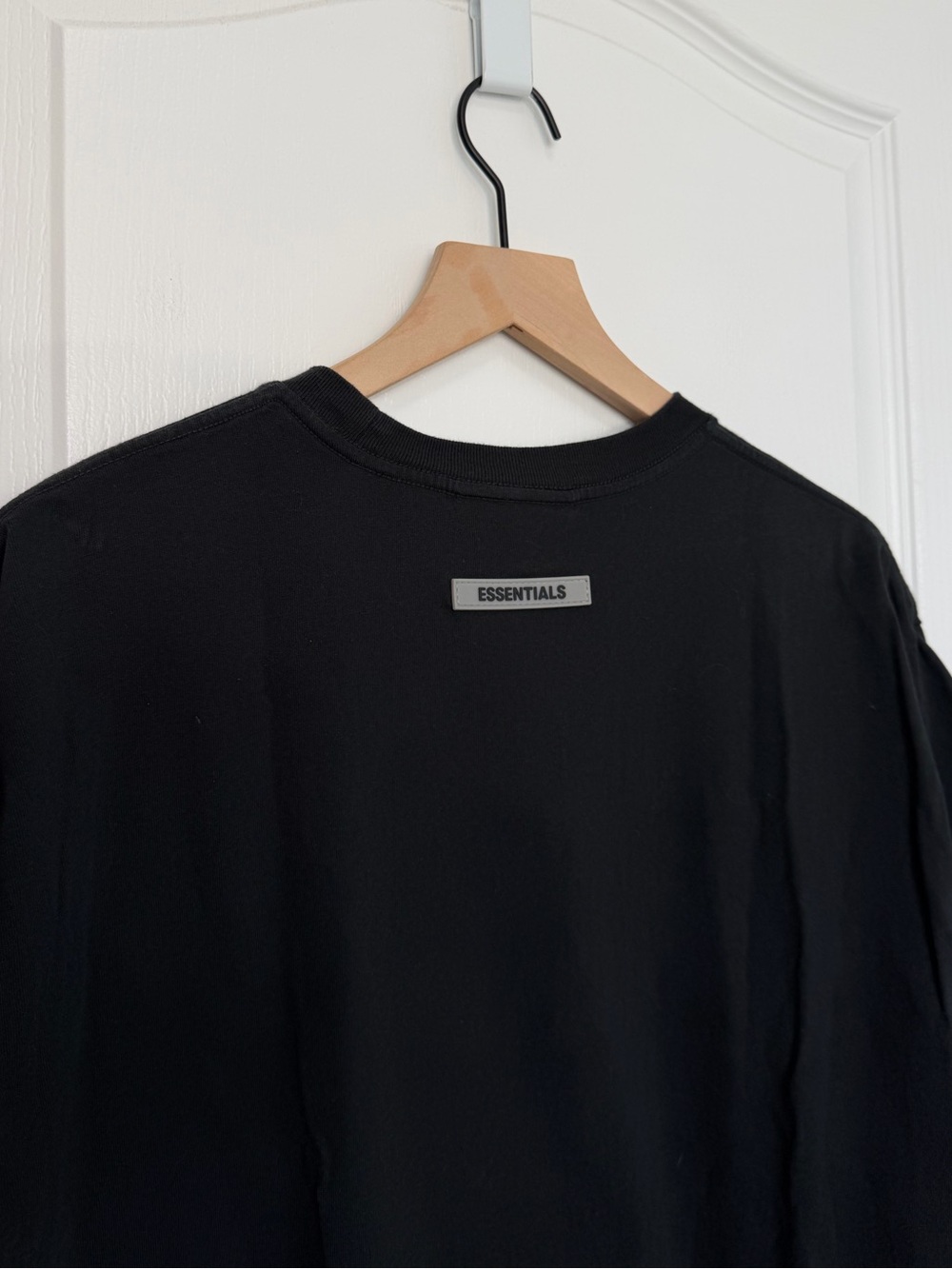 Fear Of God Essentials Black Crewneck T-Shirt Small - Picture 4 of 11